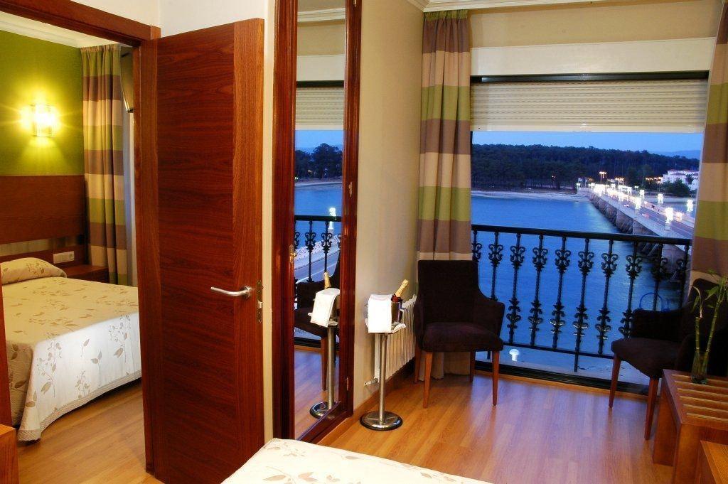 Hotel Puente De La Toja او غروف المظهر الخارجي الصورة