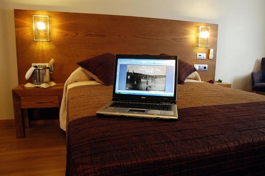 Hotel Puente De La Toja او غروف المظهر الخارجي الصورة